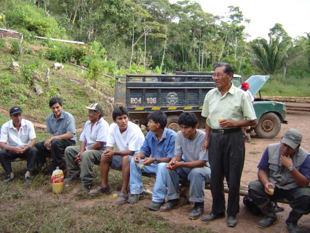 Réunion d'accueil au village de Sanchirio (café El Palomar) - SALDAC