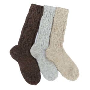 Chaussettes longues couleurs naturelles unies motifs en relief